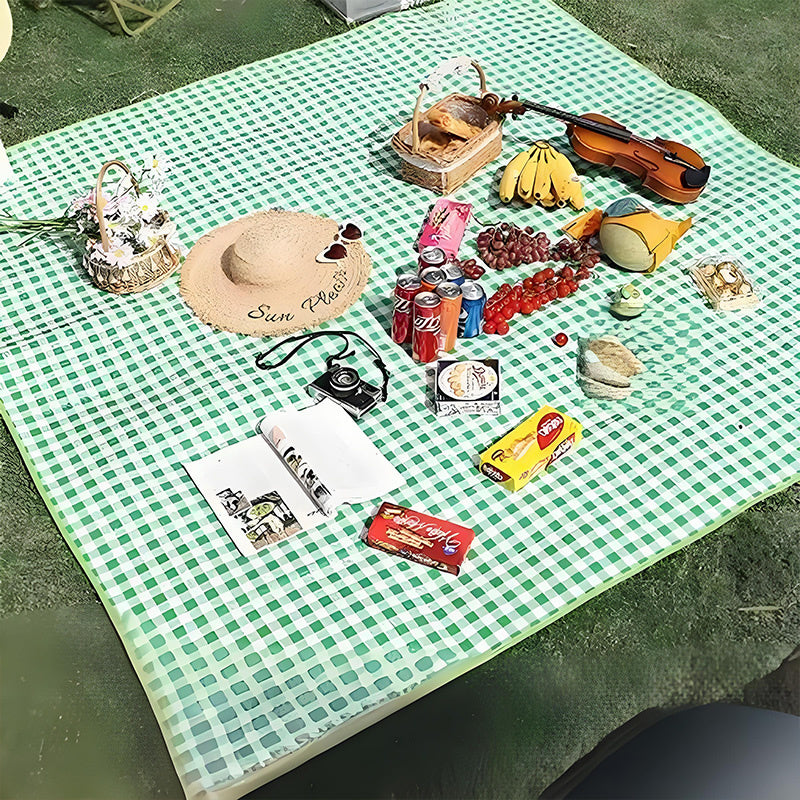 Picnic Blanket: Green Waterproof Lightweight Camping